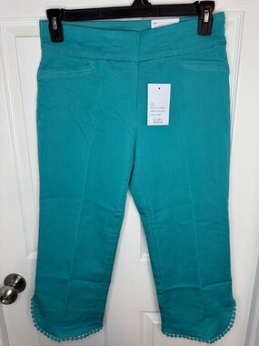 NWT croft & barrow Teal Cropped Capris with Scalloped Detailed Hem